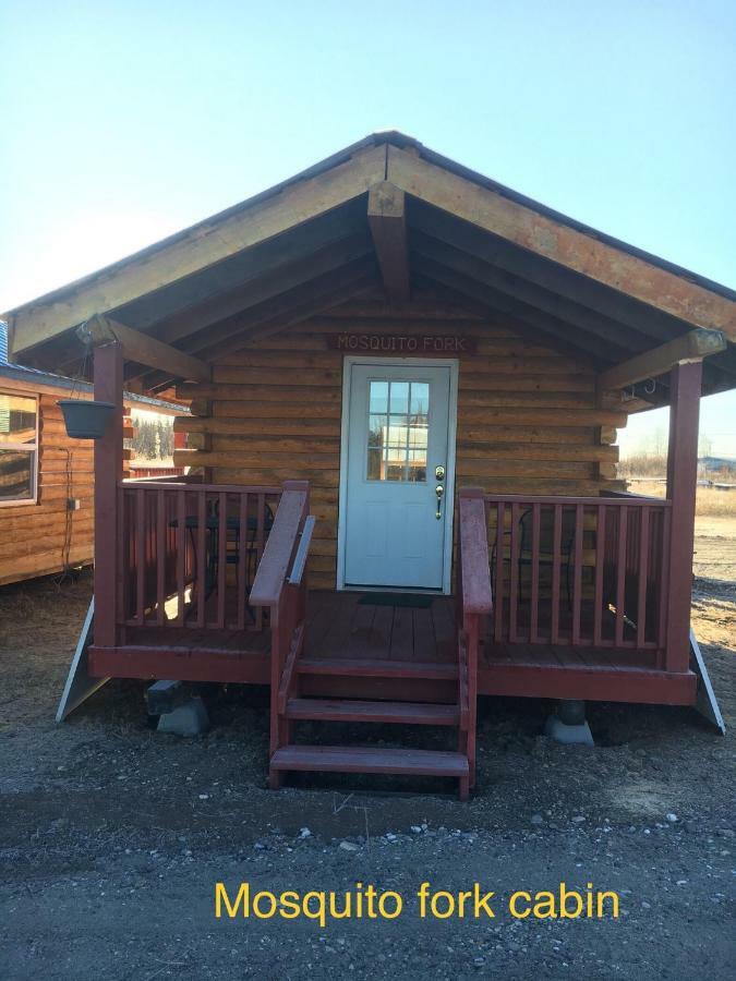 Alaska Log Cabins On The Pond Clear Creek Park Exterior foto